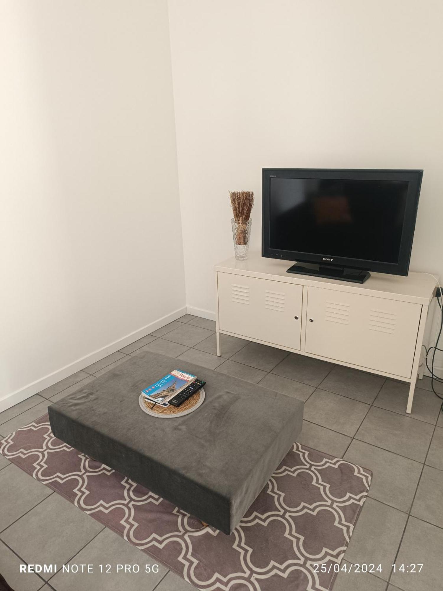 Maison Au Coeur D'Orly Luaran gambar